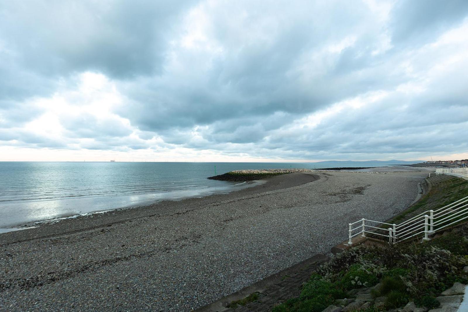 Fir Tree Cottage: Cosy Seaside Retreat with Snowdonia Access Rhos-on-Sea Exterior photo